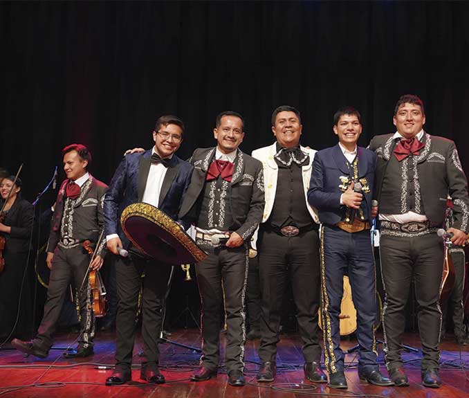 noche de mariachis 2023